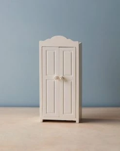Maileg Small Closet *New*