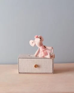 Maileg Dancing Mouse In Daybed *New*