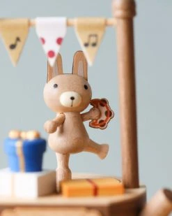 Wooderful Life Wooden Bunny Music Box *New*