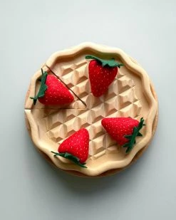Odin Parker Wooden Strawberry Pie