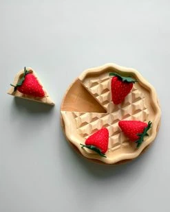 Odin Parker Wooden Strawberry Pie