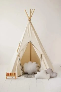 Odin Parker *New* Teepee With Pompoms And Mat Set