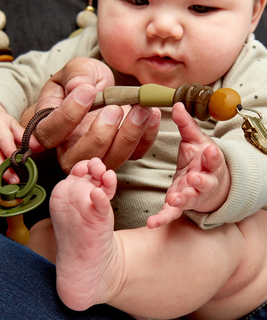 January Moon Saddle Pacifier Clip *New* 6 January Moon Saddle Pacifier Clip *New*